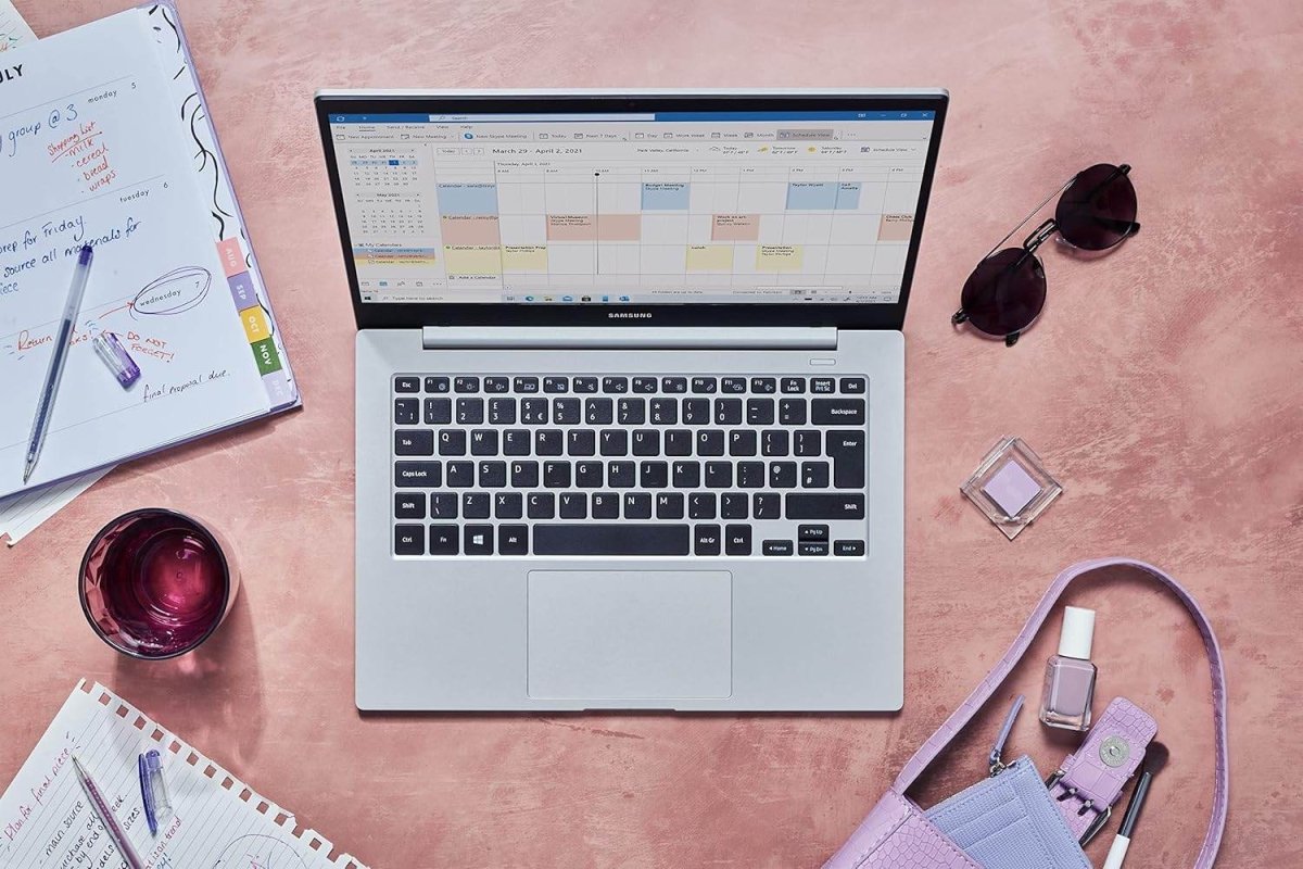 Samsung Galaxy Book Go 14 Inch - Mystic Silver - Windows 11 Home, LTE, 8GB RAM, 128GB Storage (UK Version)